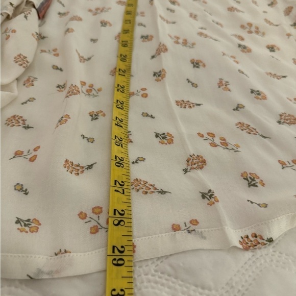 NWT LOFT kimono. Short sleeve, white w/pink flowers. Size M/L - Picture 8 of 10